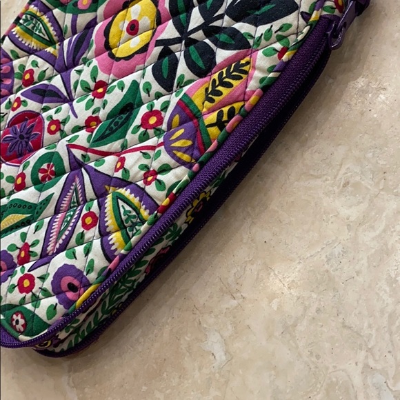 Vera Bradley Mini iPad Fabric Zipper Cover - Picture 4 of 4